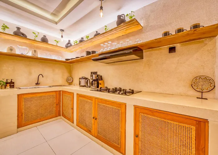 Villa Florence - 3bdr Luxury Villa, Private Pool, Walk To The